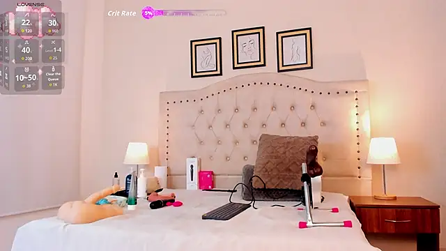 cristhi esterling online show from December 14, 2025, 12:22 pm