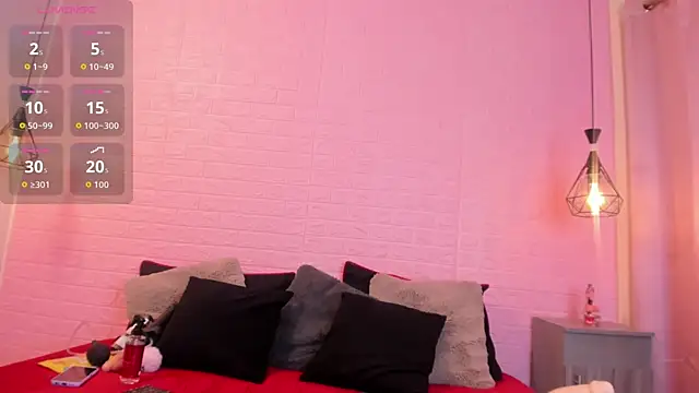 Snapshot of MayteLiu_ chatting on October 4, 2025, 12:50 pm MayteLiu online show from October 4, 2025, 12:50 pm