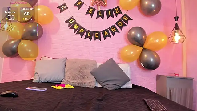 Snapshot of MayteLiu_ chatting on September 26, 2025, 12:56 pm MayteLiu online show from September 26, 2025, 12:56 pm