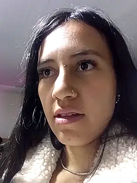 Snapshot of Nika_Hot chatting on September 15, 2025, 3:40 am Nika Hot online show from September 15, 2025, 3:40 am