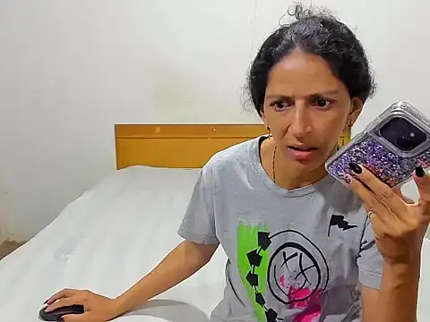 Snapshot of patrickMilena chatting on October 3, 2025, 12:03 am patrickMilena online show from October 3, 2025, 12:03 am