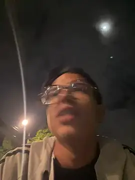 Snapshot of diegoand0911 chatting on April 2, 2026, 3:35 am diegoand0911 online show from April 2, 2026, 3:35 am