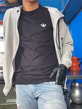 diegoand0911 online show from March 30, 2026, 2:40 pm