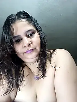 Snapshot of Ayma1983 chatting on March 14, 2026, 10:05 pm Ayma1983 online show from March 14, 2026, 10:05 pm