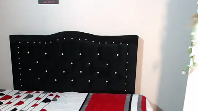 Snapshot of Angel_Megan chatting on October 7, 2025, 6:42 pm Angel Megan online show from October 7, 2025, 6:42 pm