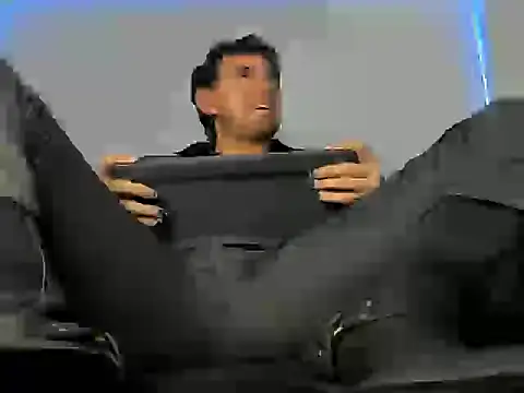 Snapshot of Alexxx_savage chatting on February 3, 2026, 2:53 am Alexxx savage online show from February 3, 2026, 2:53 am