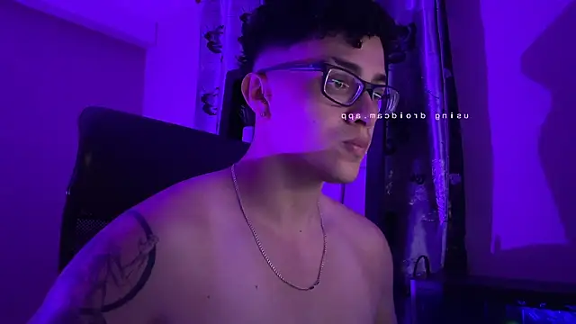 Snapshot of edwinsalvatorex chatting on December 16, 2025, 5:00 am edwinsalvatorex online show from December 16, 2025, 5:00 am