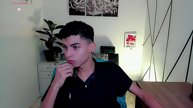 Room 69x online show from October 30, 2025, 9:11 pm