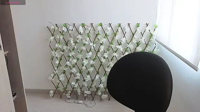 genet  online show from September 15, 2025, 3:23 pm