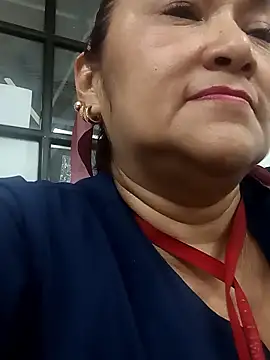 linda luna29 online show from January 6, 2026, 8:35 pm