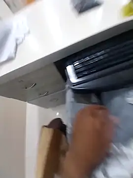 kiss like choco11 online show from February 14, 2026, 10:48 am