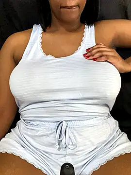 Sipsdoll online show from January 7, 2026, 11:15 am