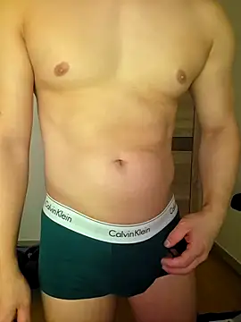 Snapshot of kw_-02 chatting on November 5, 2025, 1:03 pm kw -02 online show from November 5, 2025, 1:03 pm