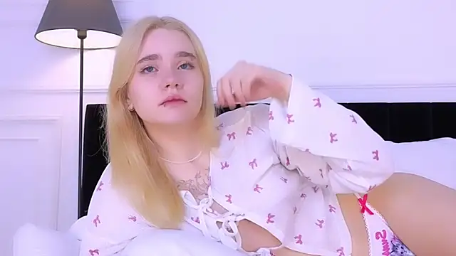 Snapshot of ANNABELLE_LU chatting on October 23, 2025, 5:17 am ANNABELLE LU online show from October 23, 2025, 5:17 am