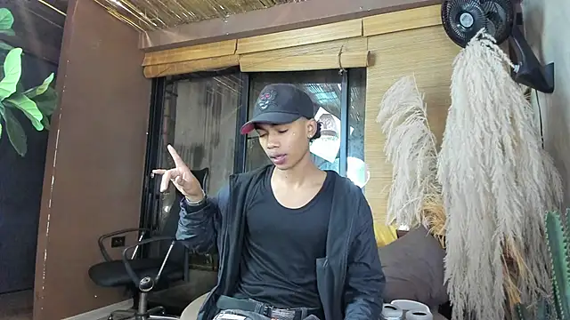 Snapshot of AlanCutee chatting on November 28, 2025, 11:43 am AlanCutee online show from November 28, 2025, 11:43 am