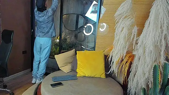 Snapshot of AlanCutee chatting on November 27, 2025, 11:32 am AlanCutee online show from November 27, 2025, 11:32 am