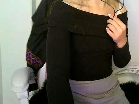 Snapshot of JOLLY_67 chatting on November 11, 2025, 3:56 am JOLLY 67 online show from November 11, 2025, 3:56 am