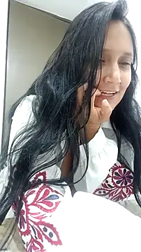 Snapshot of Esmeralda333 chatting on November 26, 2025, 1:38 am Esmeralda333 online show from November 26, 2025, 1:38 am