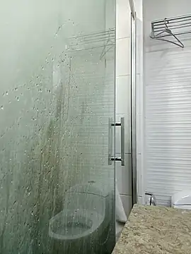 Snapshot of Esmeralda333 chatting on November 8, 2025, 12:52 pm Esmeralda333 online show from November 8, 2025, 12:52 pm