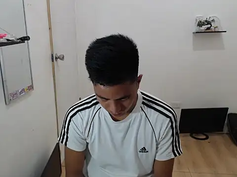 Lloyd wintours online show from November 13, 2025, 4:11 pm