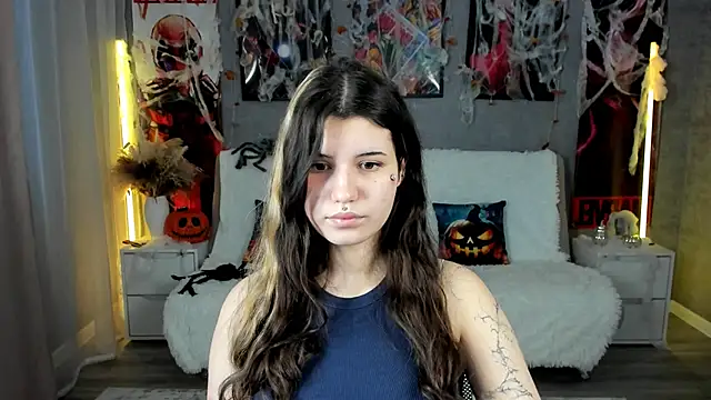 Snapshot of AnoraDark chatting on October 27, 2025, 12:39 pm AnoraDark online show from October 27, 2025, 12:39 pm