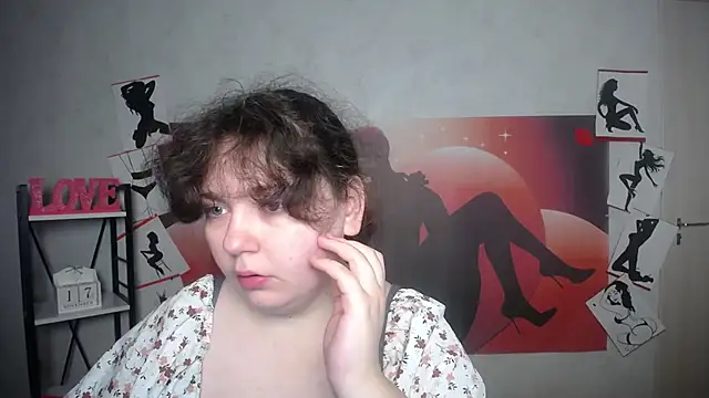 Snapshot of NeonilaLisova chatting on November 23, 2025, 6:01 am NeonilaLisova online show from November 23, 2025, 6:01 am