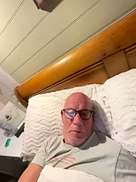 Snapshot of philefc chatting on October 27, 2025, 9:05 pm philefc online show from October 27, 2025, 9:05 pm