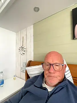 Snapshot of philefc chatting on September 23, 2025, 9:05 am philefc online show from September 23, 2025, 9:05 am