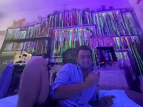 Snapshot of 3615-ULLA chatting on September 9, 2025, 3:10 pm 3615-ULLA online show from September 9, 2025, 3:10 pm