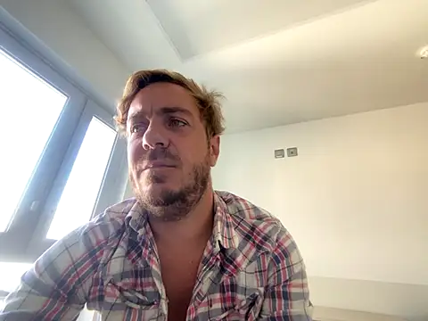 Snapshot of 3615-ULLA chatting on October 1, 2025, 10:52 am 3615-ULLA online show from October 1, 2025, 10:52 am