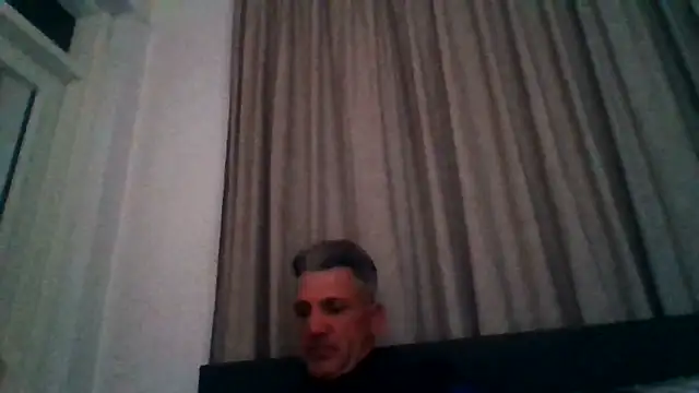 Snapshot of handsome8inchh chatting on April 23, 2026, 11:50 pm handsome8inchh online show from April 23, 2026, 11:50 pm