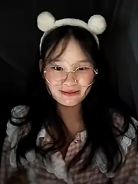 Snapshot of saronla_03 chatting on September 15, 2025, 3:12 pm saronla 03 online show from September 15, 2025, 3:12 pm