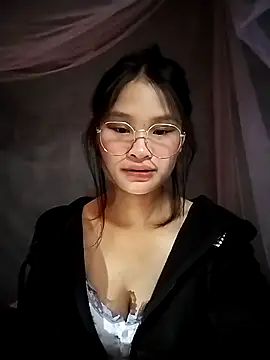 saronla 03 online show from November 15, 2025, 7:01 am