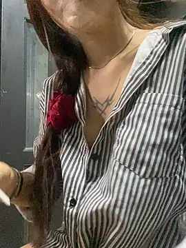   BabyShowPublic   online show from April 4, 2026, 6:03 pm