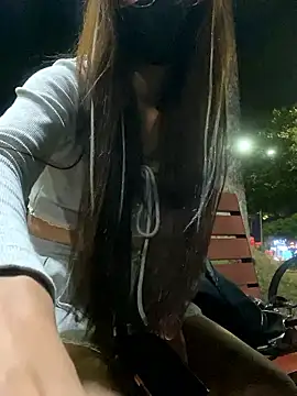   BabyShowPublic   online show from April 14, 2026, 2:33 pm