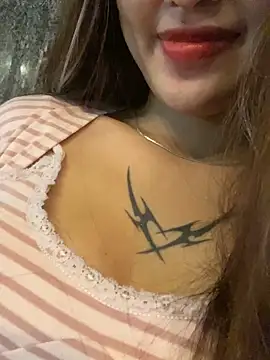   BabyShowPublic   online show from April 2, 2026, 1:40 pm