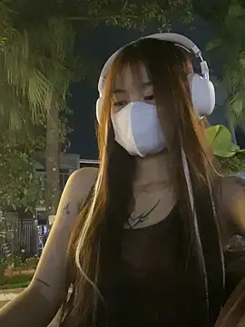   BabyShowPublic   online show from April 8, 2026, 3:24 pm