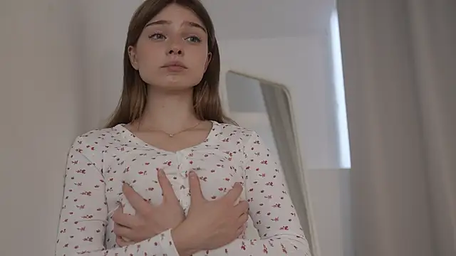 Snapshot of _floret_joy_ chatting on September 18, 2025, 12:30 pm floret joy online show from September 18, 2025, 12:30 pm