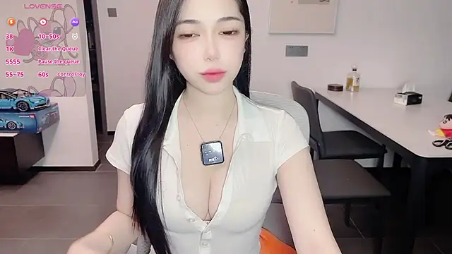 Scarlett-bb online show from October 19, 2025, 8:44 pm