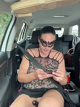 Nadja Noir online show from November 8, 2025, 11:25 am