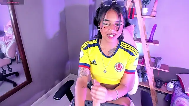 Snapshot of nyxmoonhells chatting on November 20, 2025, 8:53 pm nyxmoonhells online show from November 20, 2025, 8:53 pm