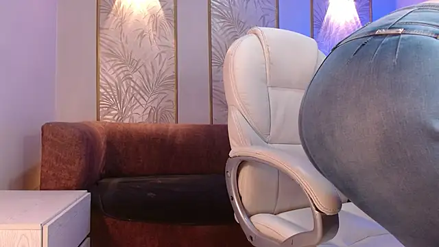 Amie gh online show from October 18, 2025, 11:23 am