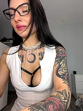 kaonasssiii online show from October 30, 2025, 5:54 pm