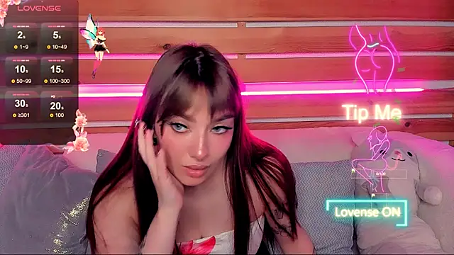 Snapshot of Emily_Tylerr chatting on October 7, 2025, 7:09 am Emily Tylerr online show from October 7, 2025, 7:09 am