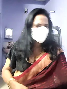 mallu-lover online show from November 17, 2025, 4:33 pm