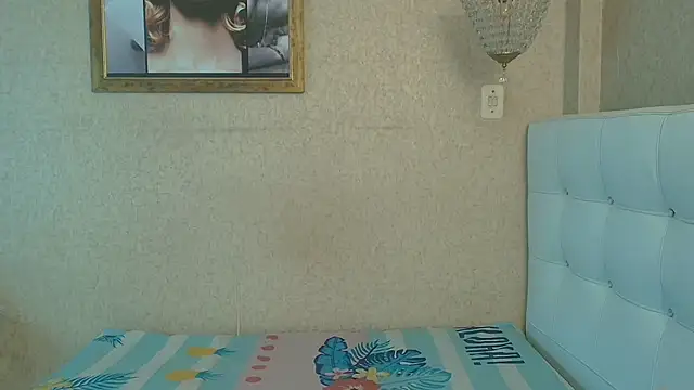 Snapshot of Miladiosa chatting on November 19, 2025, 11:54 am Miladiosa online show from November 19, 2025, 11:54 am