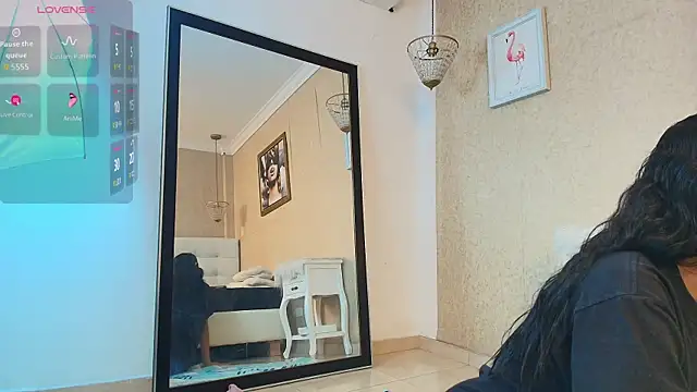 Snapshot of Miladiosa chatting on December 5, 2025, 12:26 pm Miladiosa online show from December 5, 2025, 12:26 pm