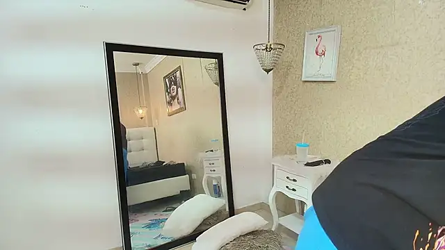 Snapshot of Miladiosa chatting on October 10, 2025, 12:06 pm Miladiosa online show from October 10, 2025, 12:06 pm