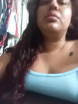 Snapshot of CloeStron chatting on November 3, 2025, 3:12 am CloeStron online show from November 3, 2025, 3:12 am