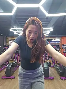 Snapshot of lunnaa_ chatting on August 3, 2026, 6:58 pm lunnaa online show from August 3, 2026, 6:58 pm